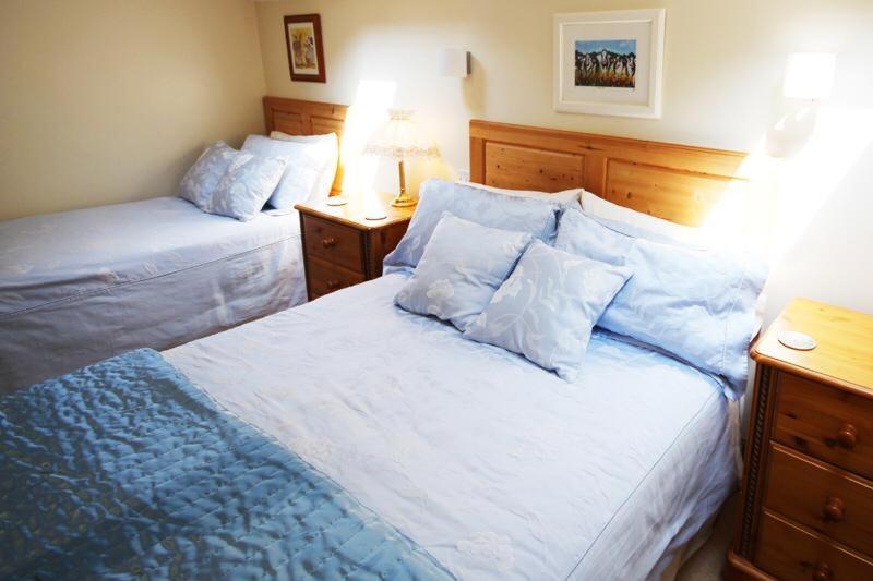 Fernydale Farm Bed & Breakfast Earl Sterndale Exterior photo